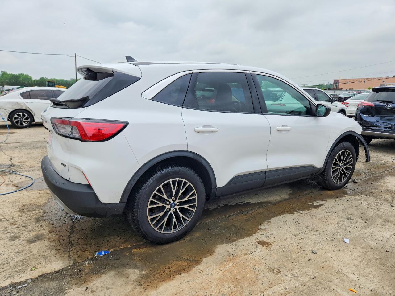 2022 FORD ESCAPE SE photo 3