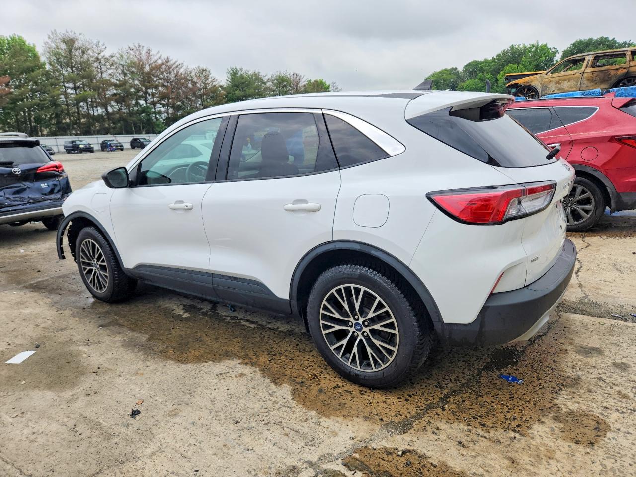 2022 FORD ESCAPE SE photo 2