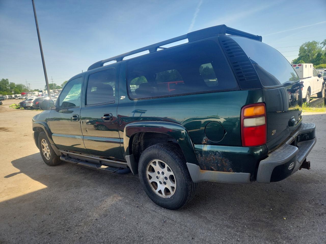 2002 CHEVROLET SUBURBAN K1500 photo 3