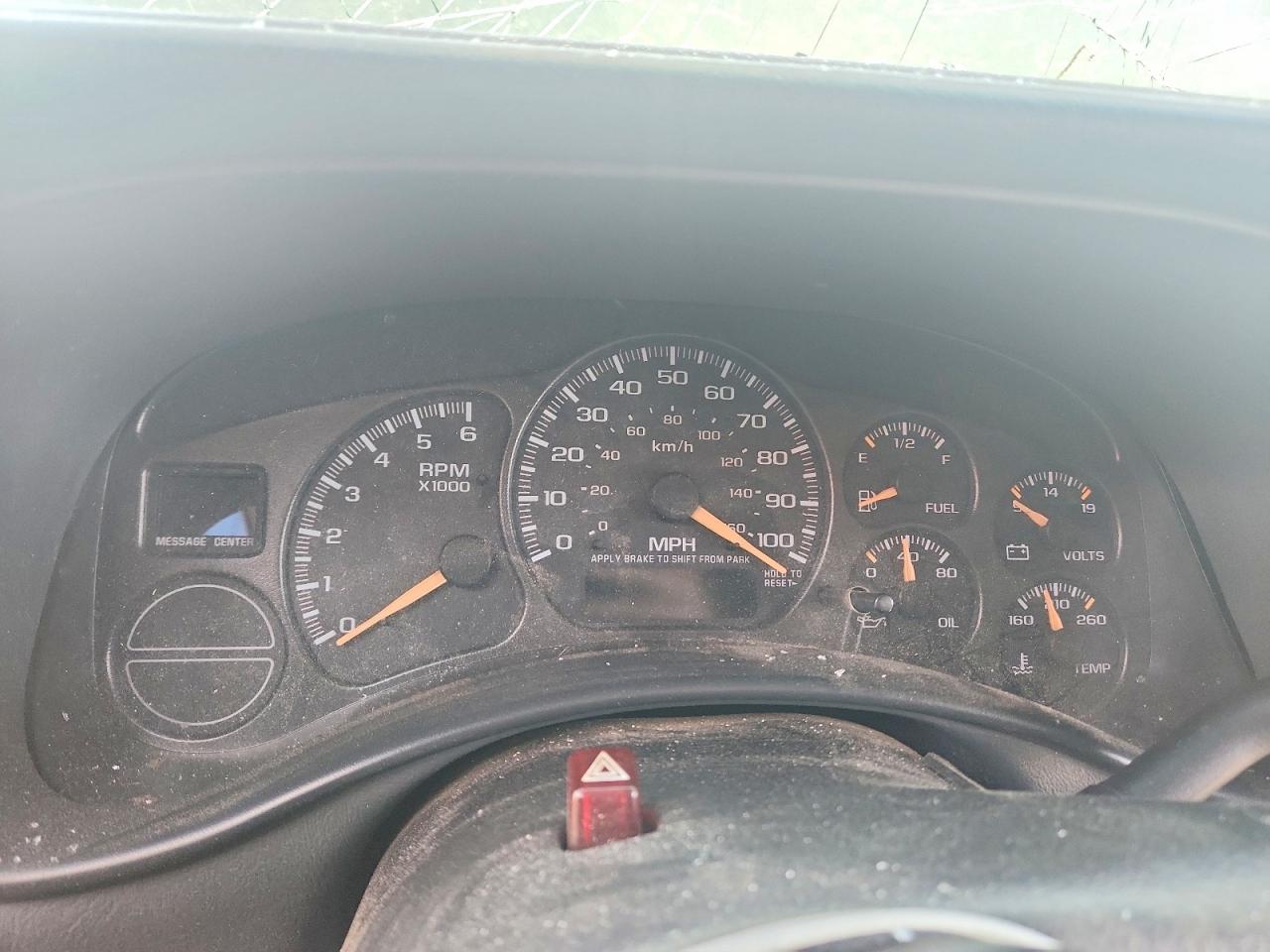 2002 CHEVROLET SUBURBAN K1500 photo 17