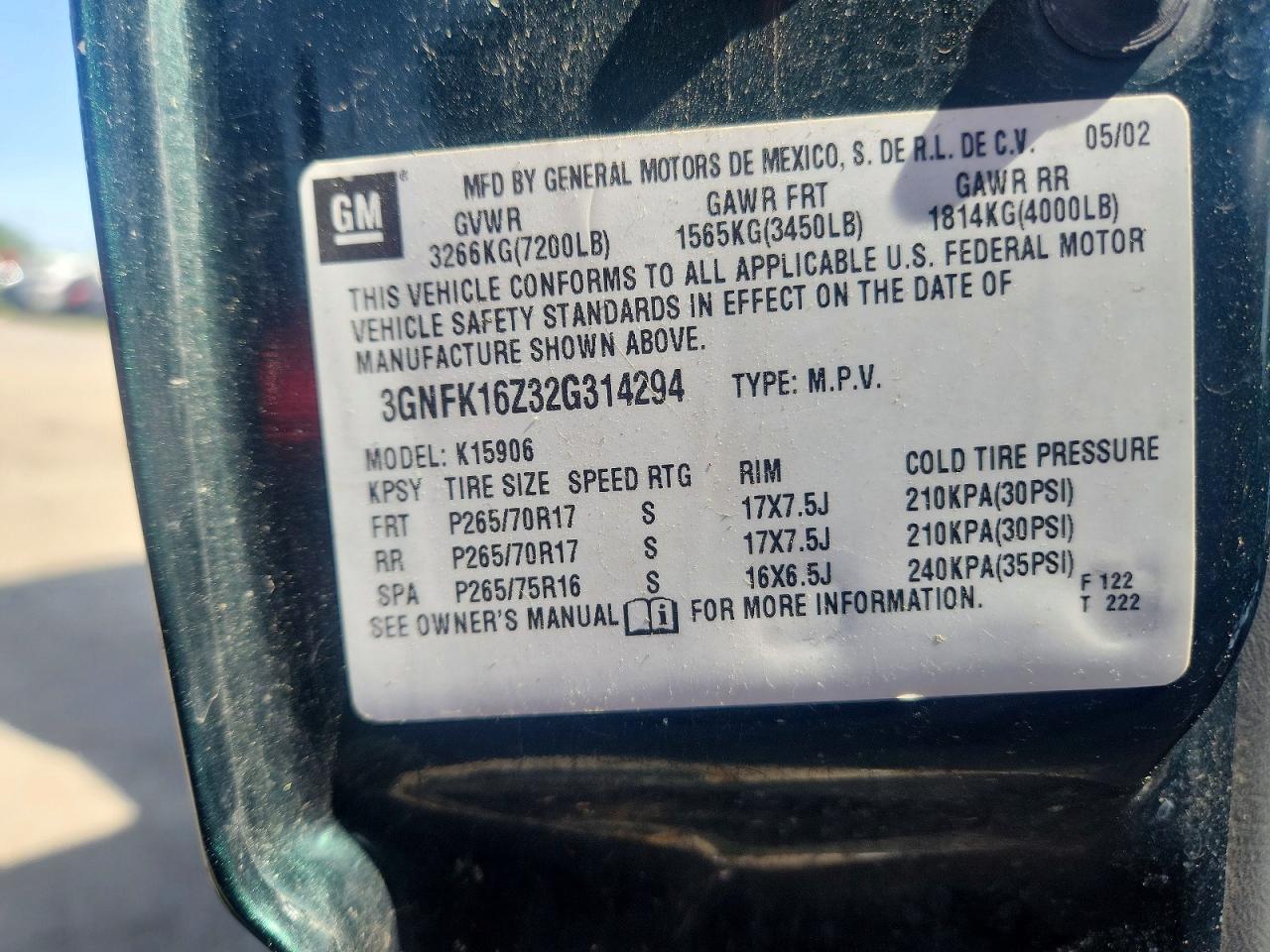2002 CHEVROLET SUBURBAN K1500 photo 25