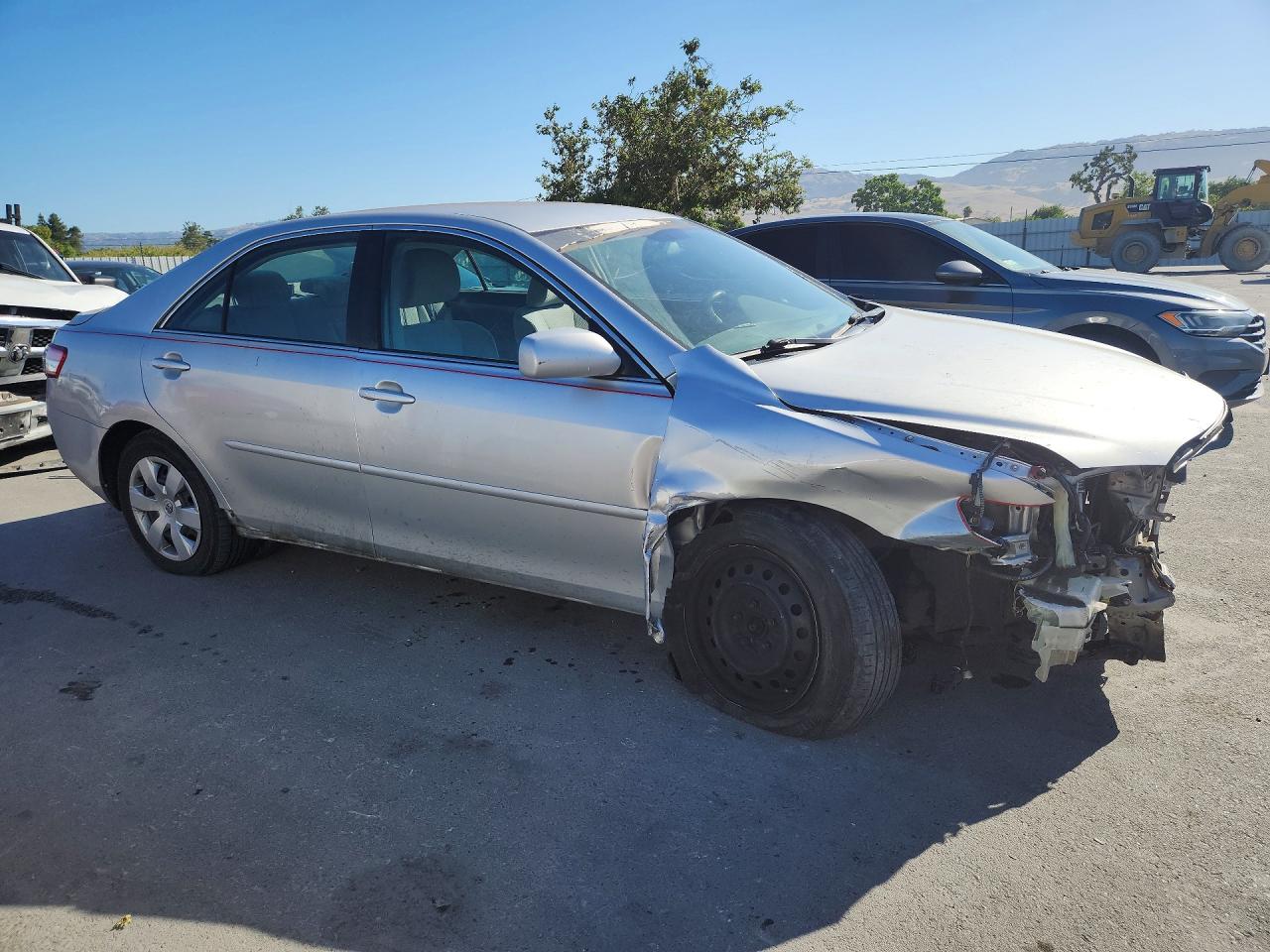 2010 TOYOTA CAMRY LE photo 7