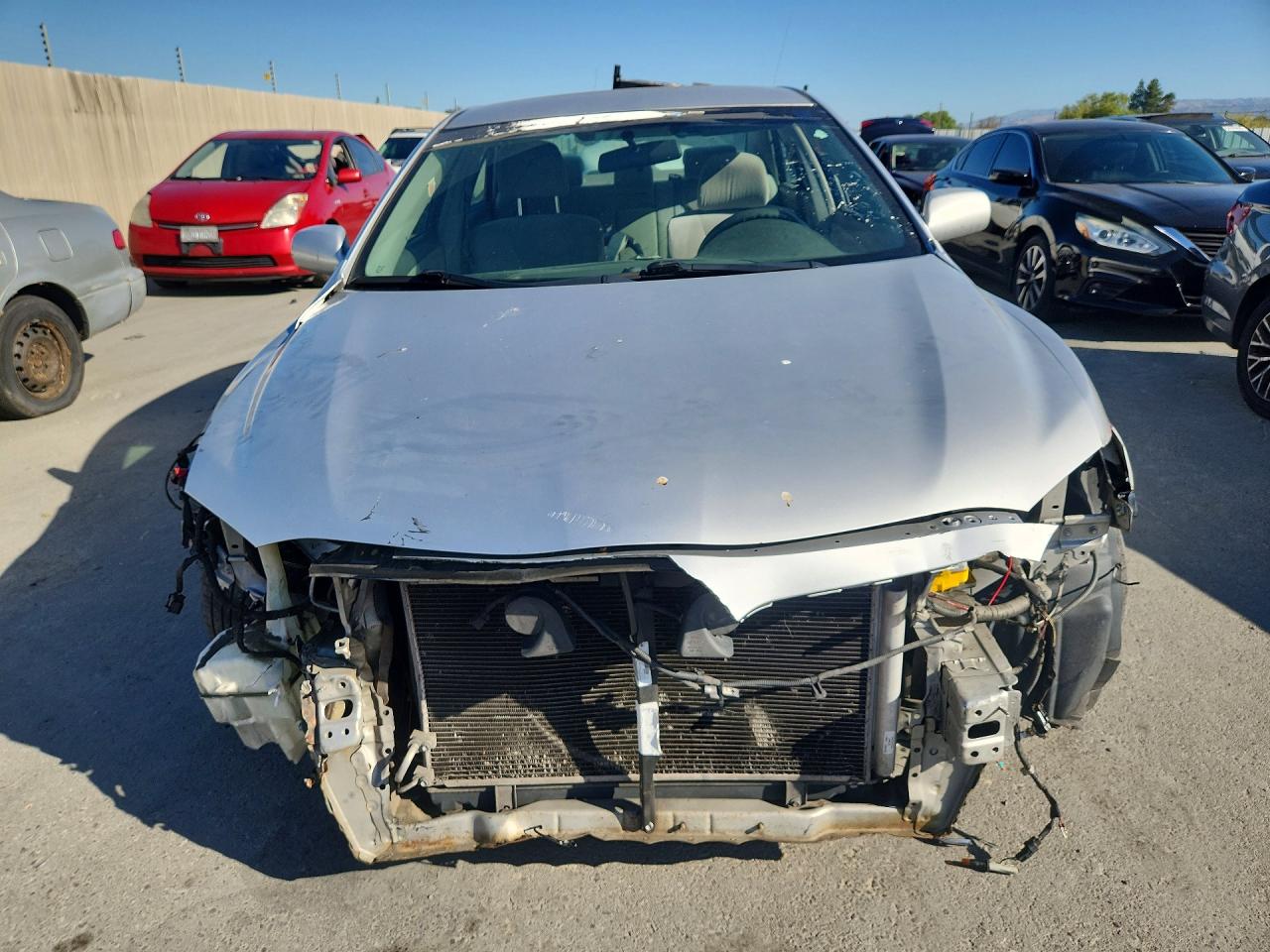 2010 TOYOTA CAMRY LE photo 9
