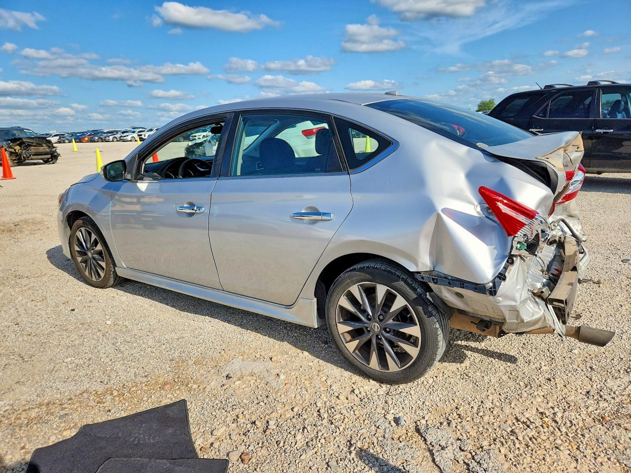 2016 NISSAN SENTRA SR photo 4