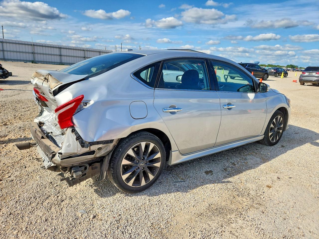 2016 NISSAN SENTRA SR photo 7