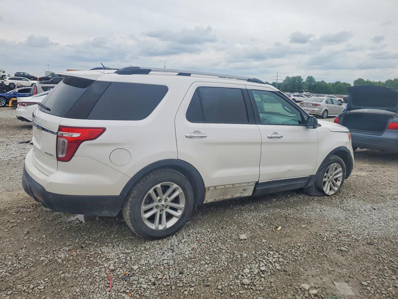 2014 FORD EXPLORER XLT photo 7