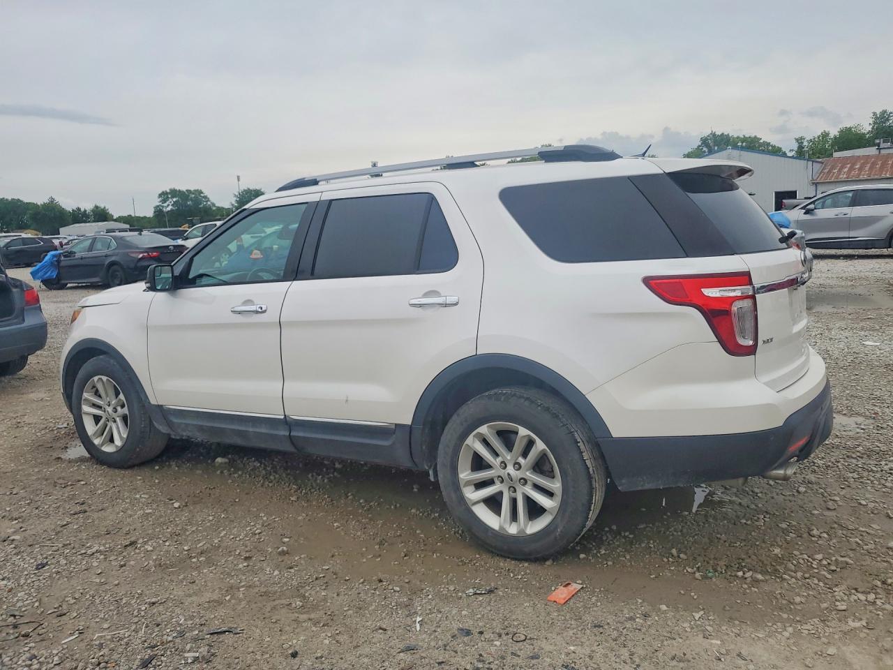 2014 FORD EXPLORER XLT photo 4