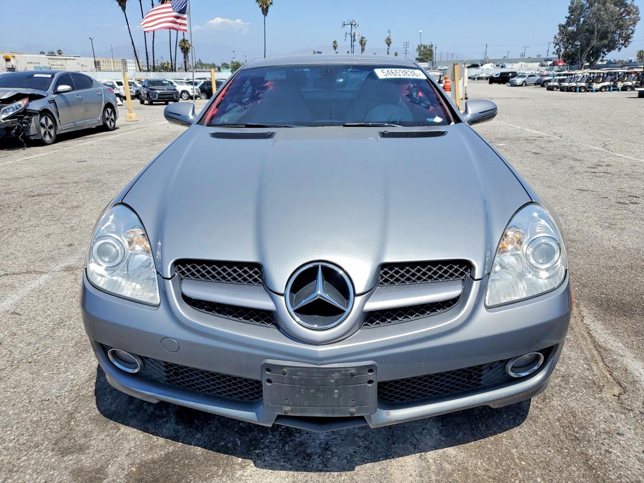 2010 MERCEDES-BENZ SLK 300 photo 13