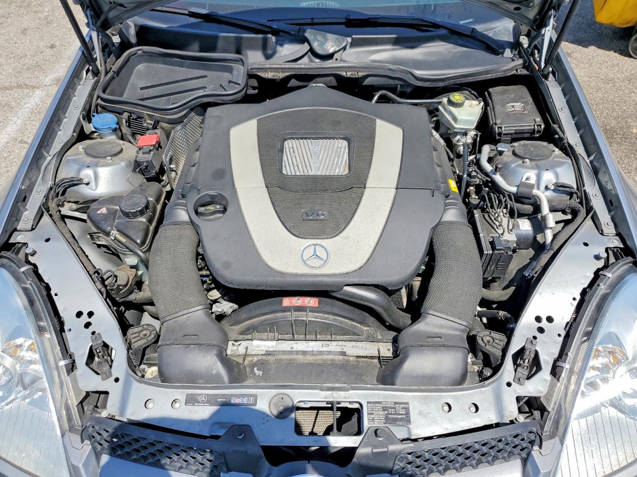 2010 MERCEDES-BENZ SLK 300 photo 31