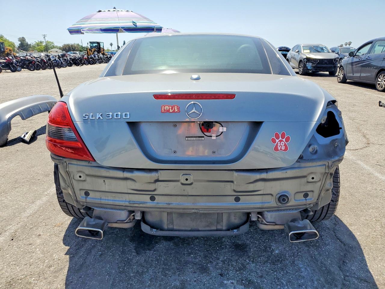 2010 MERCEDES-BENZ SLK 300 photo 16