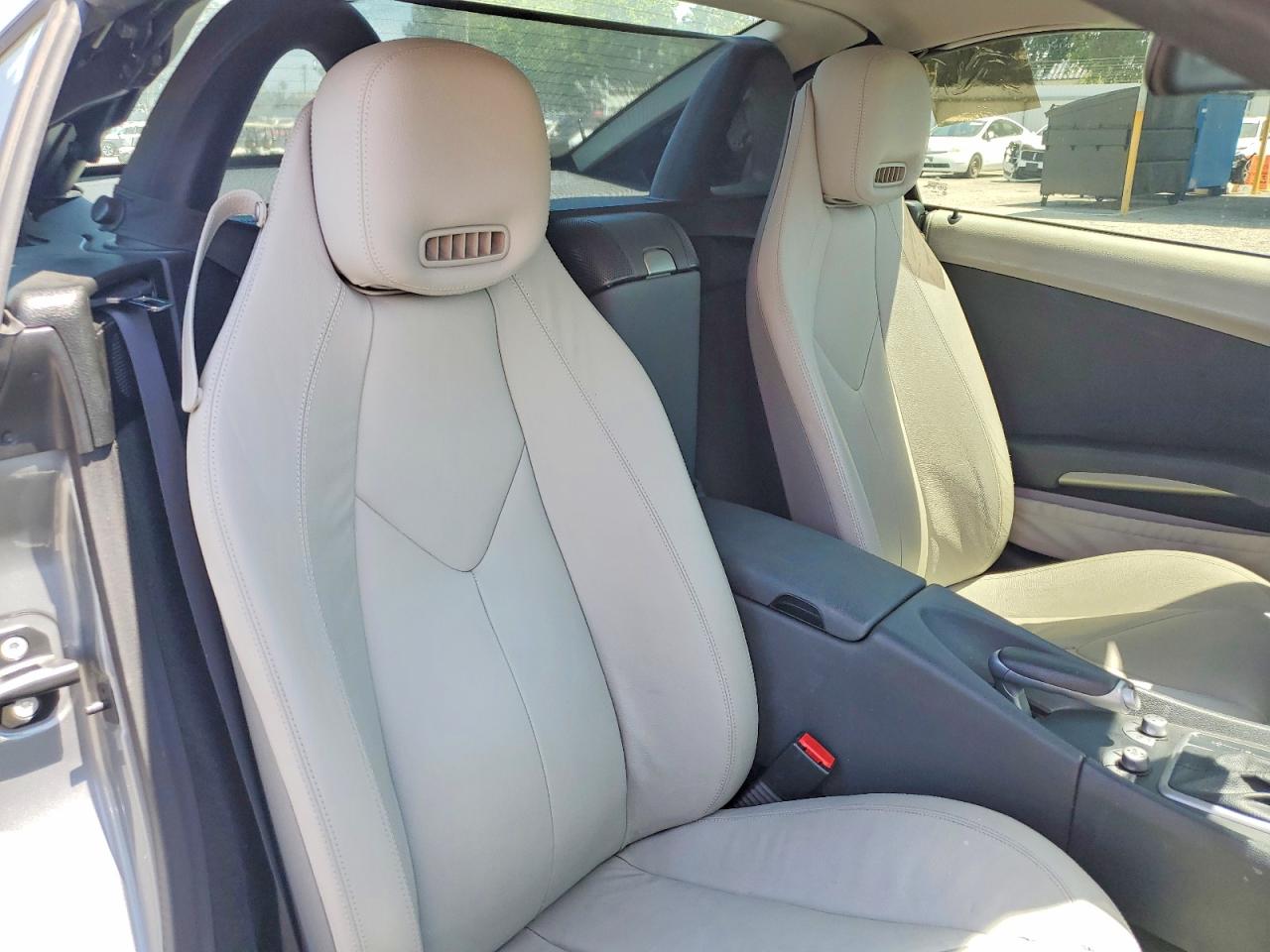 2010 MERCEDES-BENZ SLK 300 photo 28