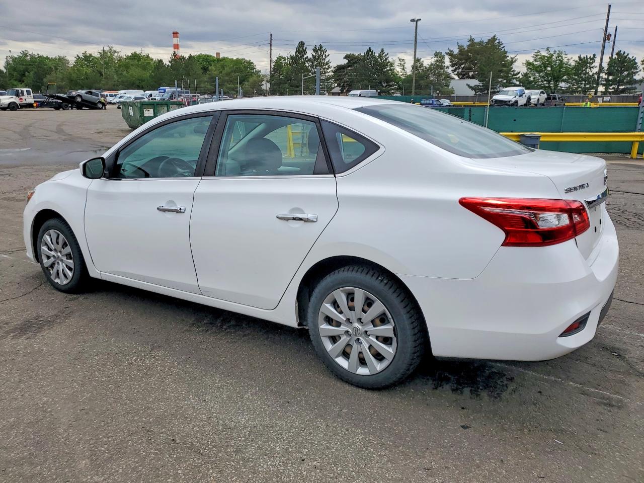 2019 NISSAN SENTRA S photo 2