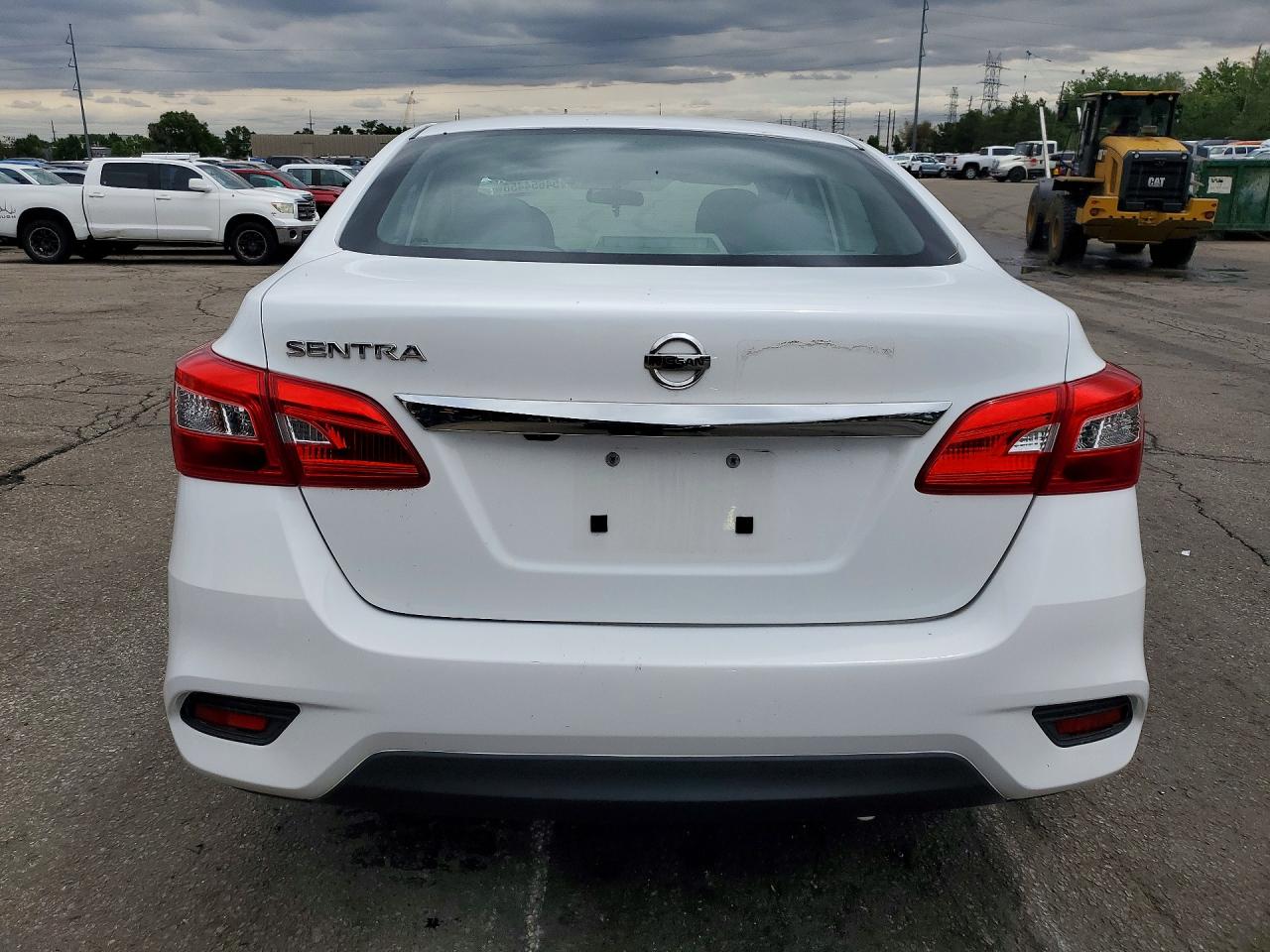2019 NISSAN SENTRA S photo 6