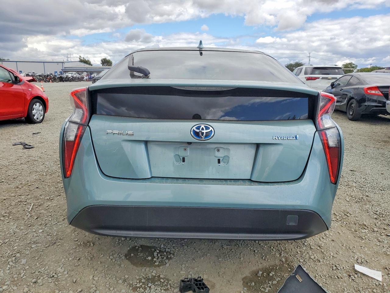 2016 TOYOTA PRIUS TWO photo 6