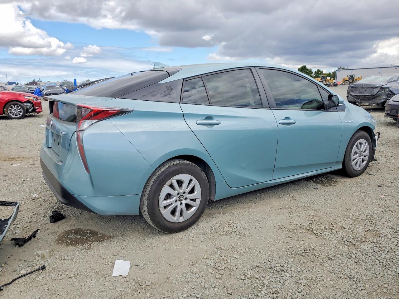 2016 TOYOTA PRIUS TWO photo 3