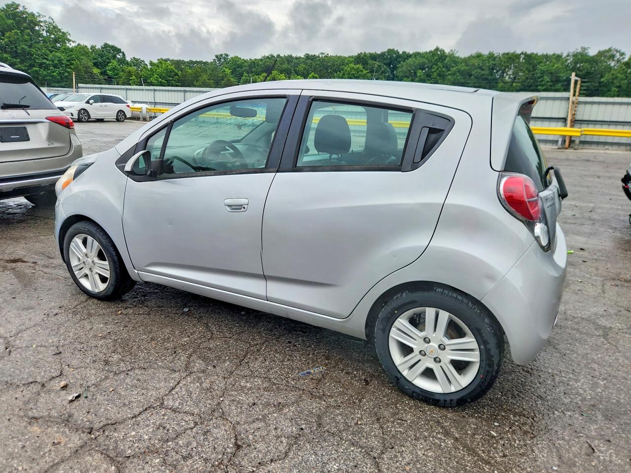 2015 CHEVROLET SPARK 1LT photo 3