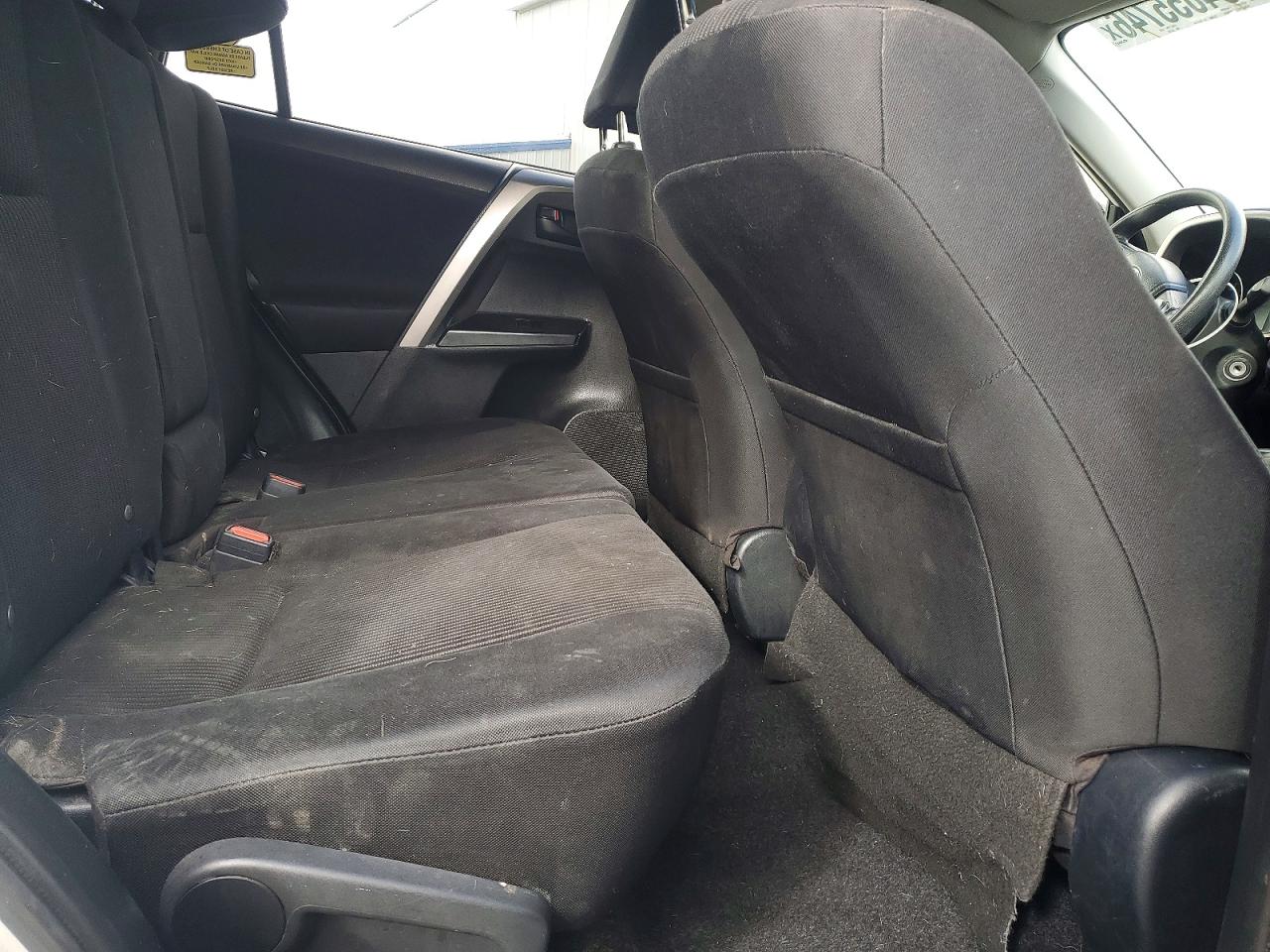 2018 TOYOTA RAV4 LE photo 31