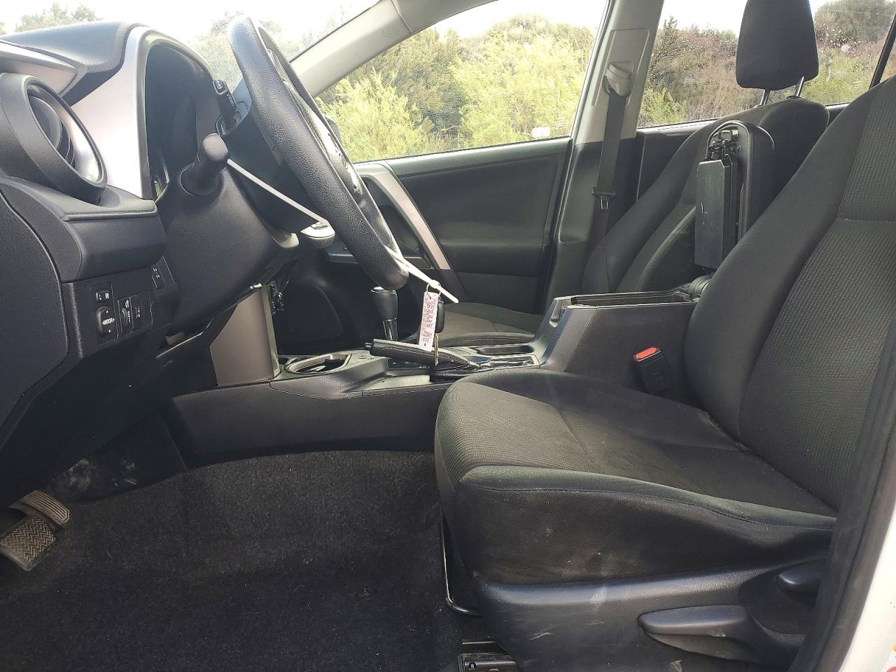 2018 TOYOTA RAV4 LE photo 19