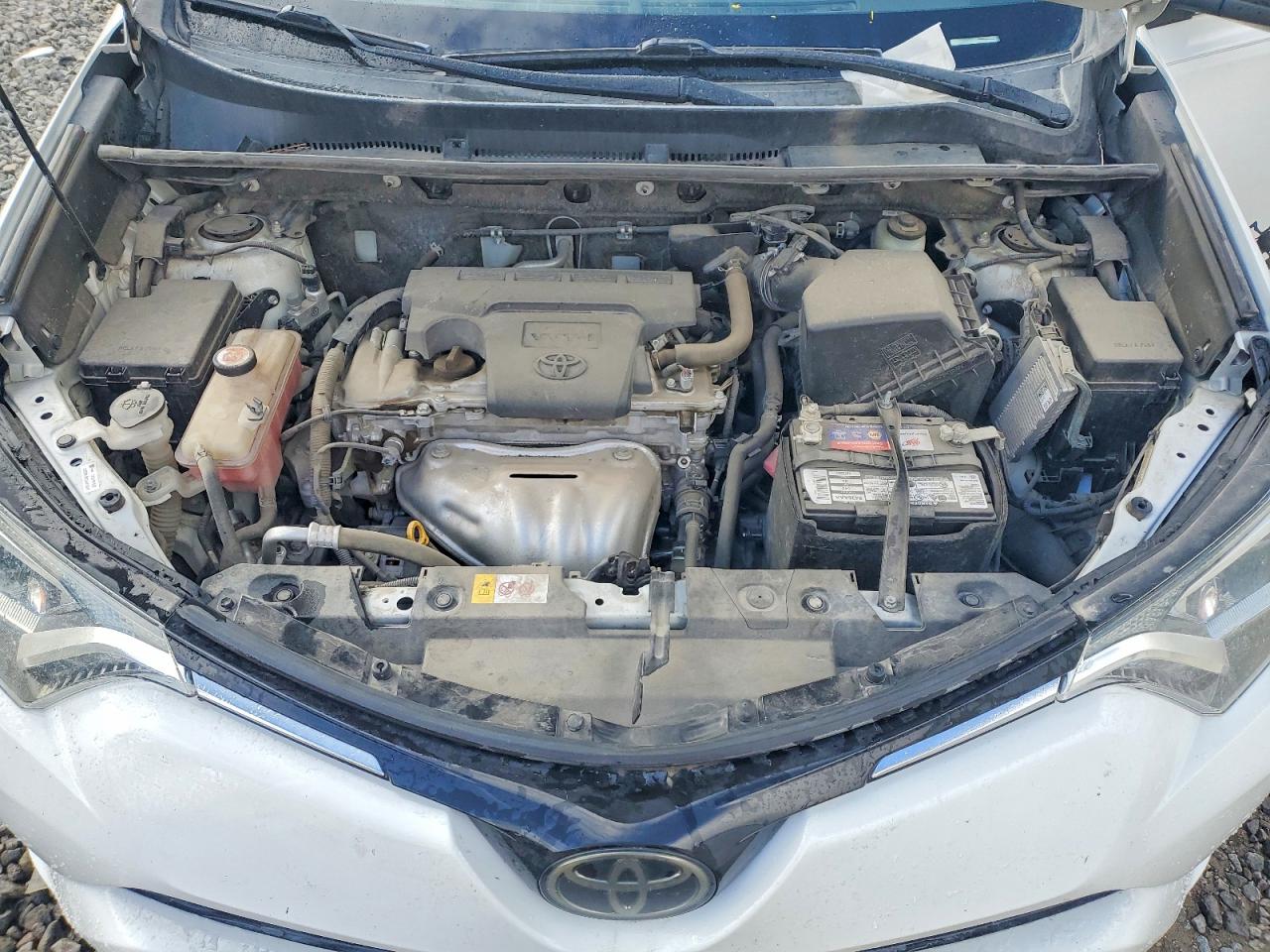 2018 TOYOTA RAV4 LE photo 34