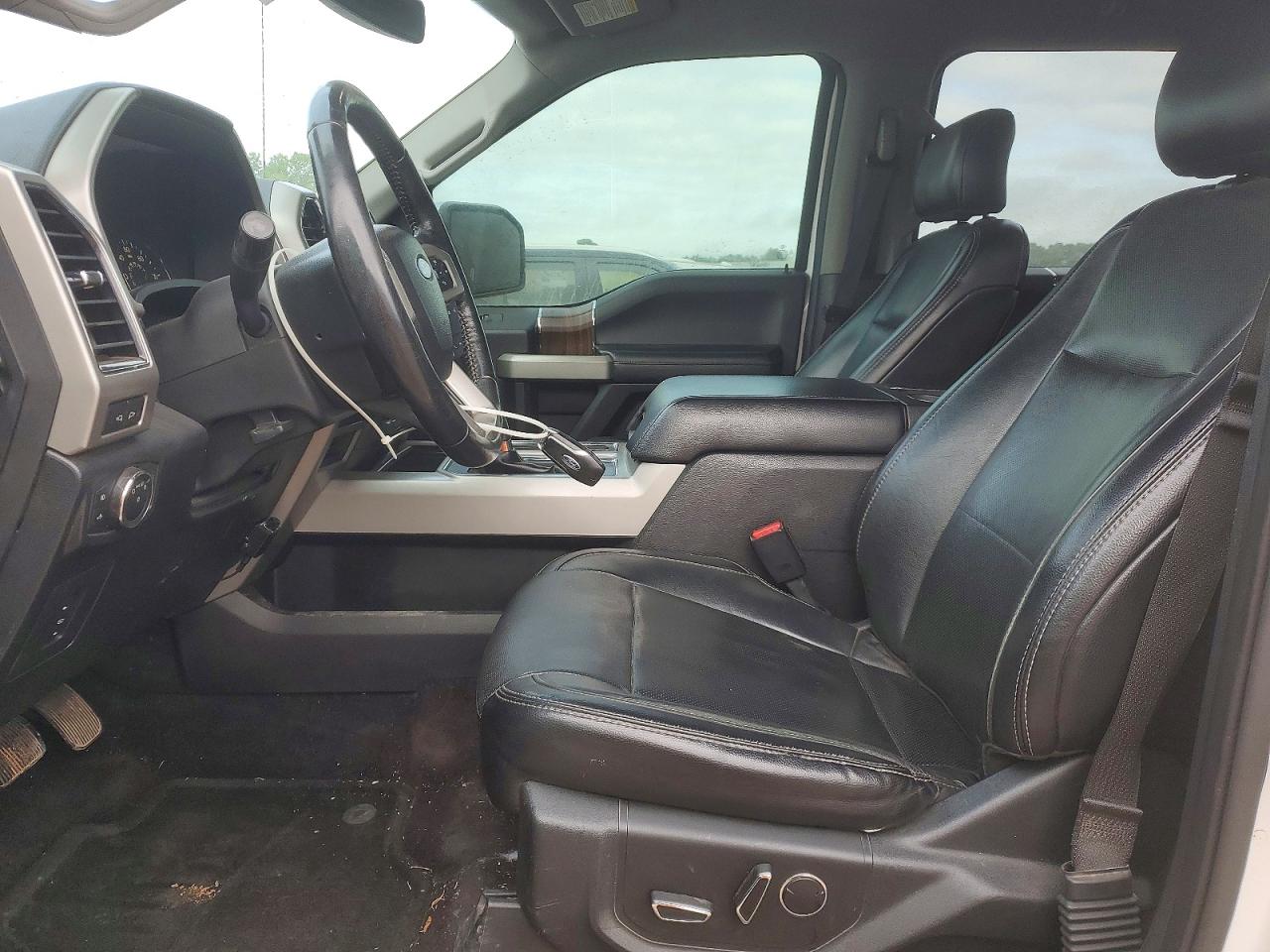 2017 FORD F150 SUPERCREW photo 13
