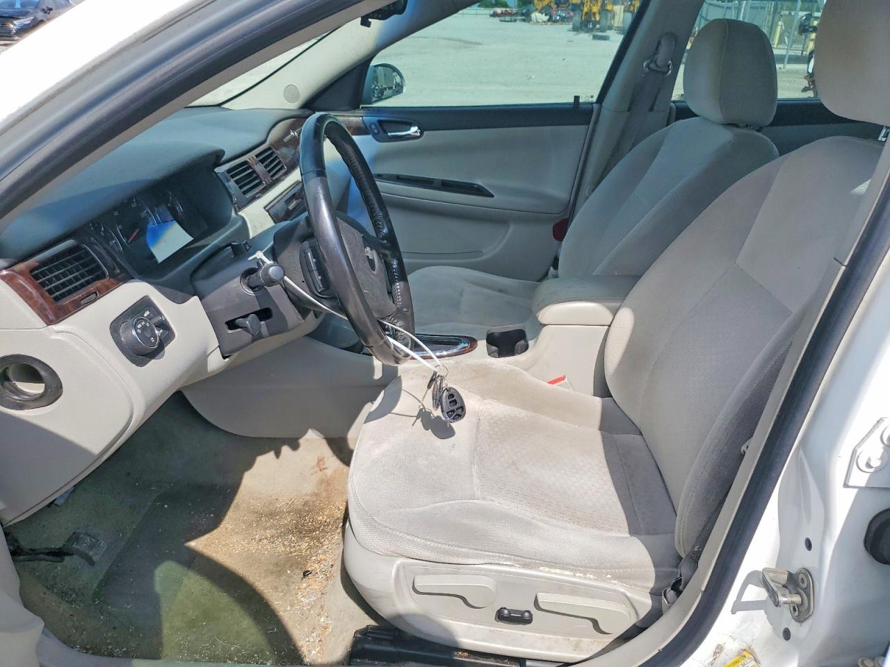 2012 CHEVROLET IMPALA LT photo 7