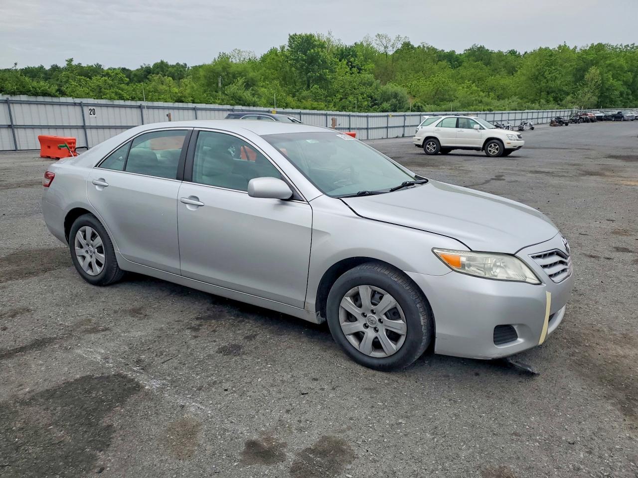 2011 TOYOTA CAMRY LE photo 7