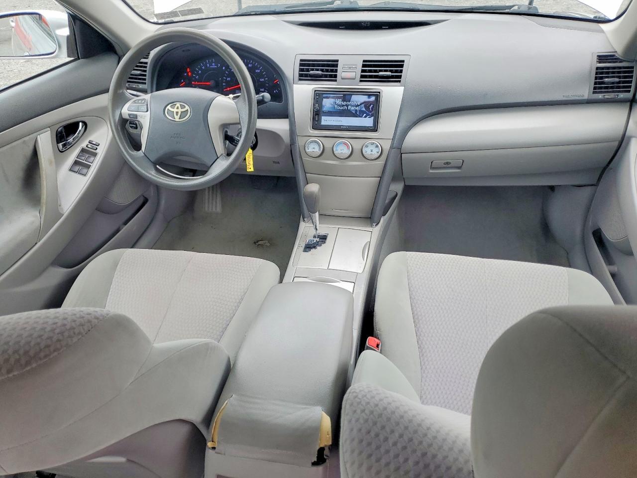 2011 TOYOTA CAMRY LE photo 15