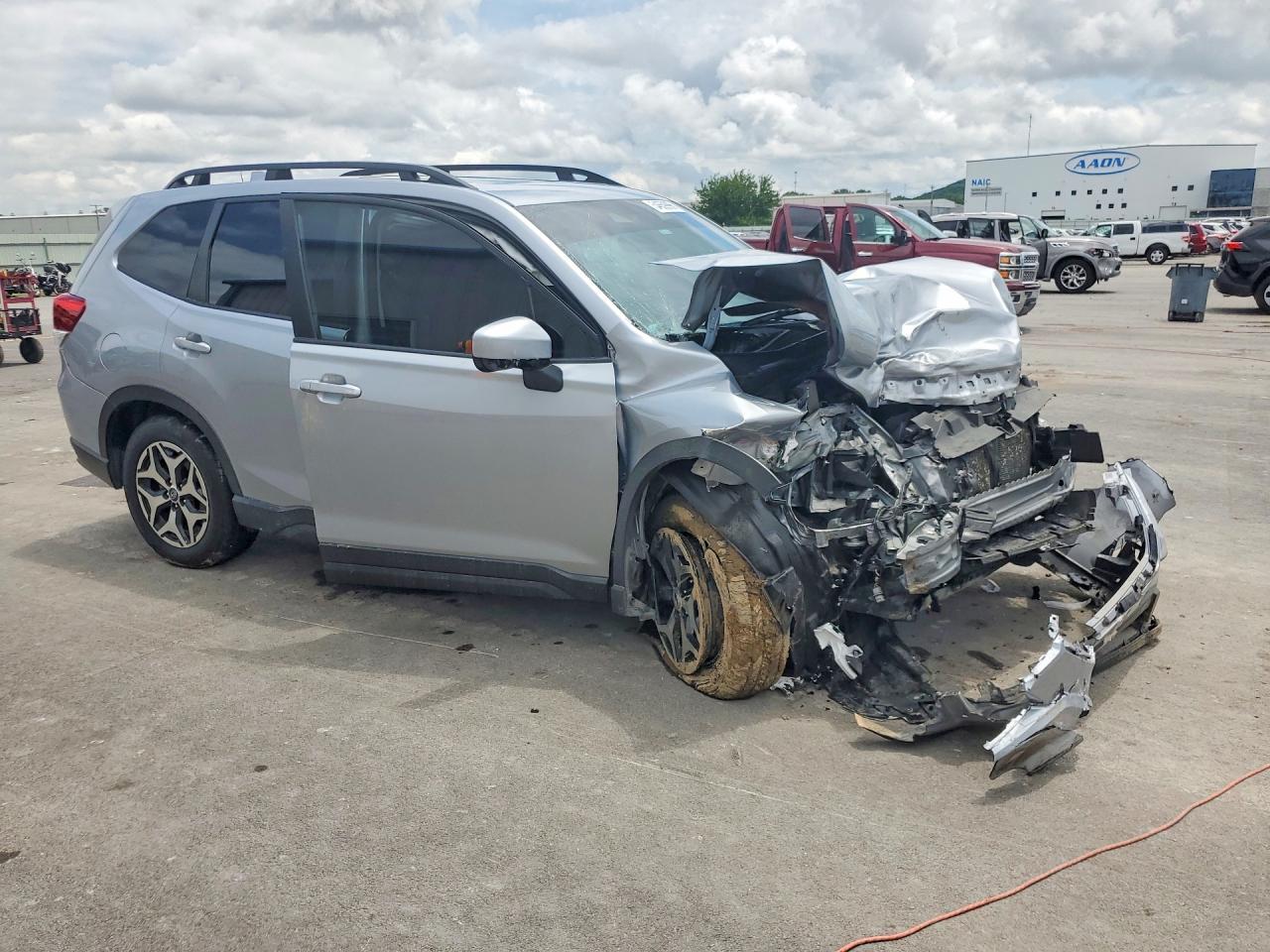 2022 SUBARU FORESTER PREMIUM photo 7
