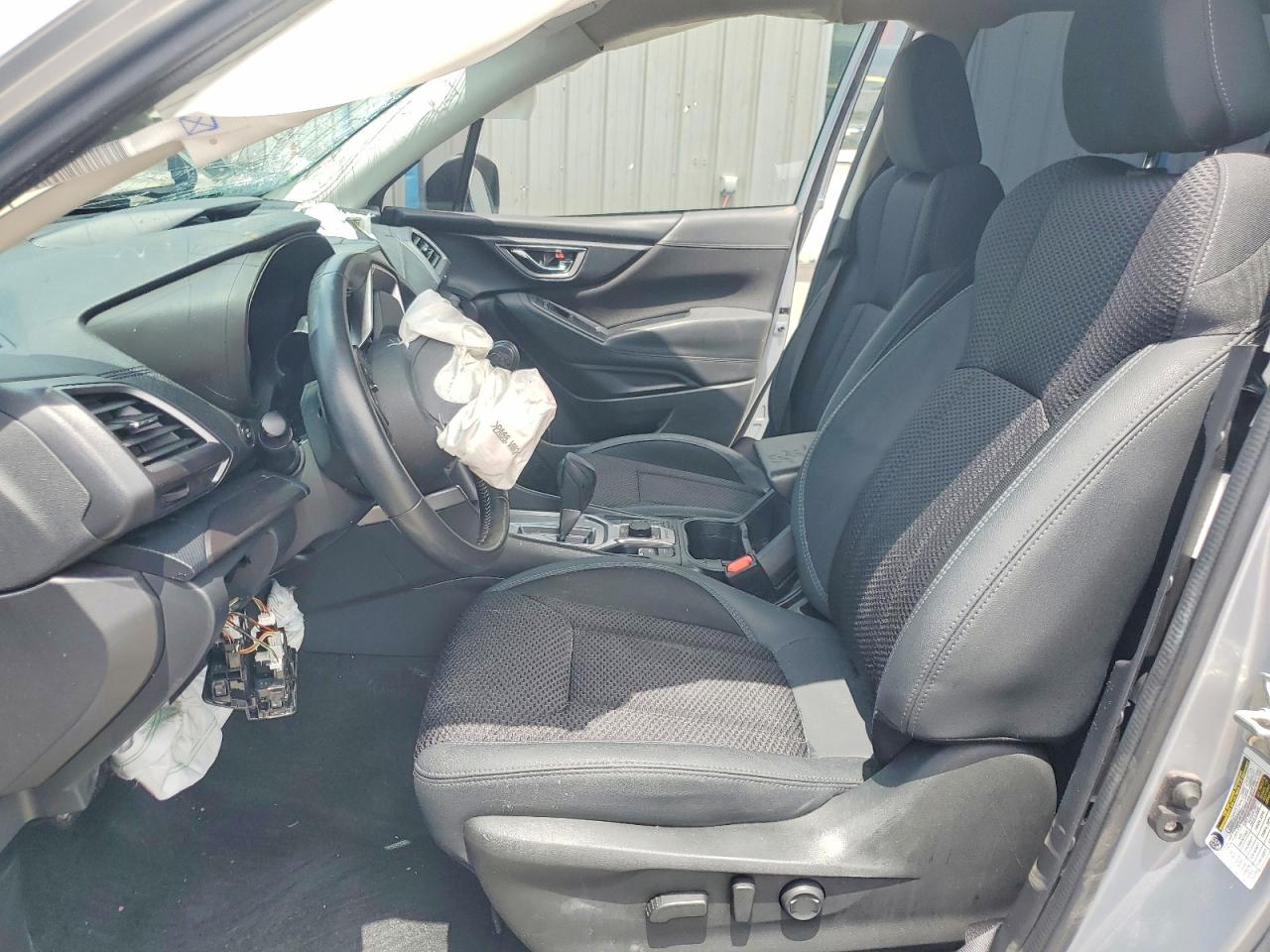 2022 SUBARU FORESTER PREMIUM photo 13