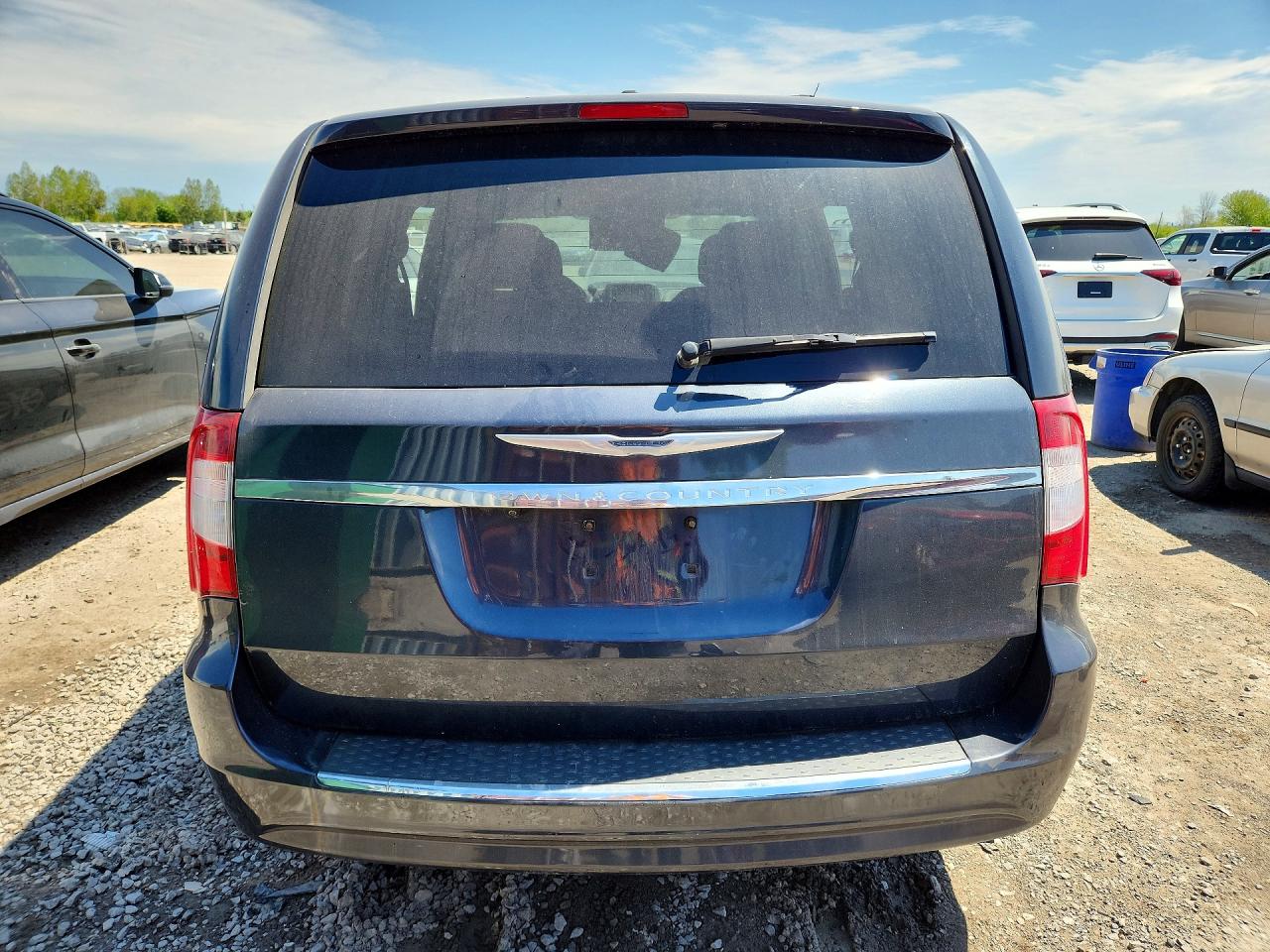 2013 CHRYSLER TOWN & COUNTRY TOURING photo 16