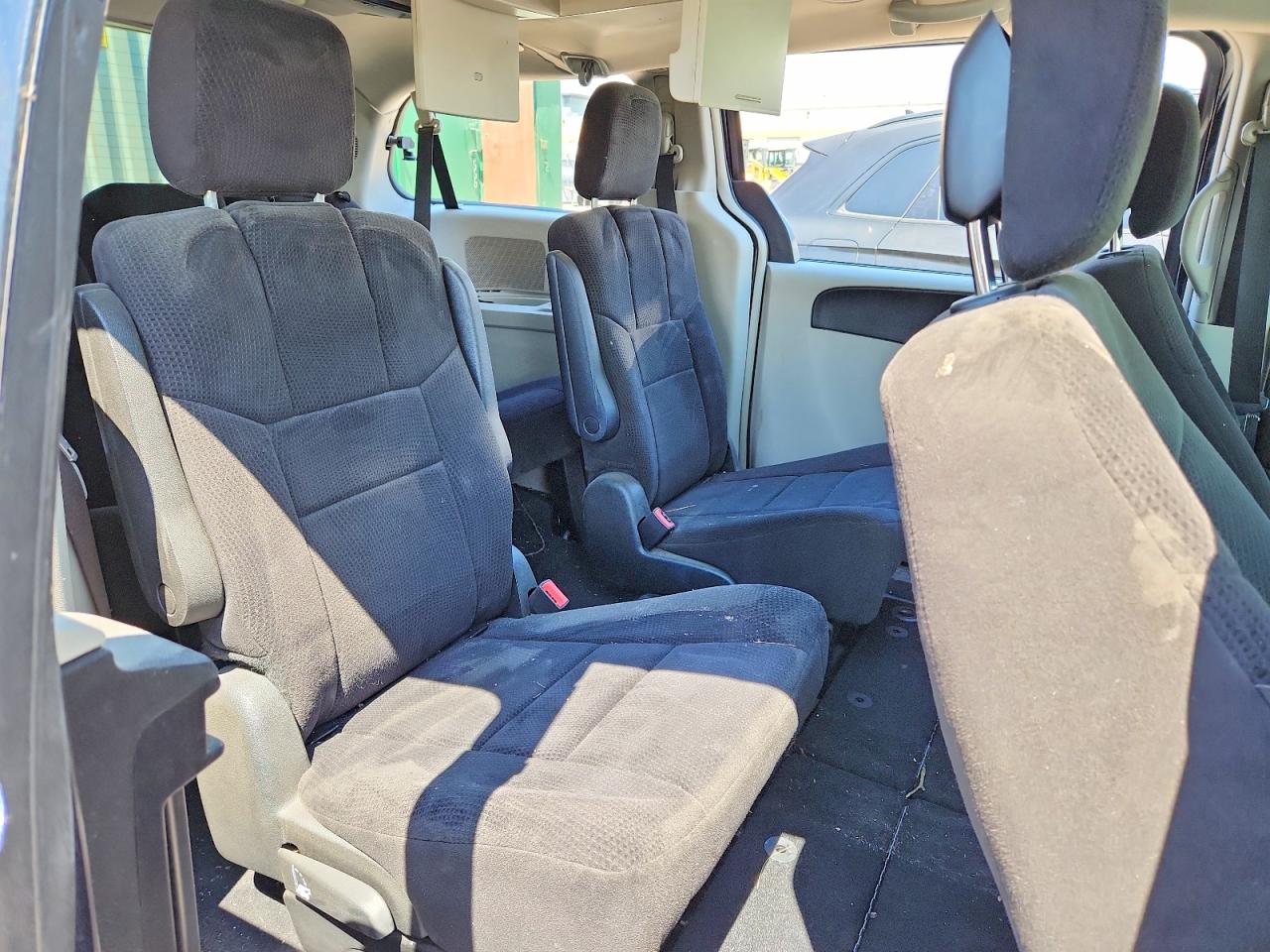 2013 CHRYSLER TOWN & COUNTRY TOURING photo 31