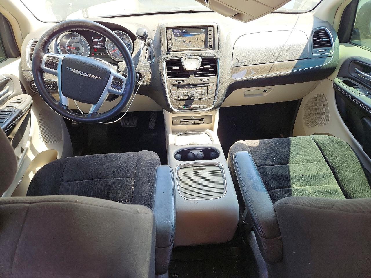 2013 CHRYSLER TOWN & COUNTRY TOURING photo 22