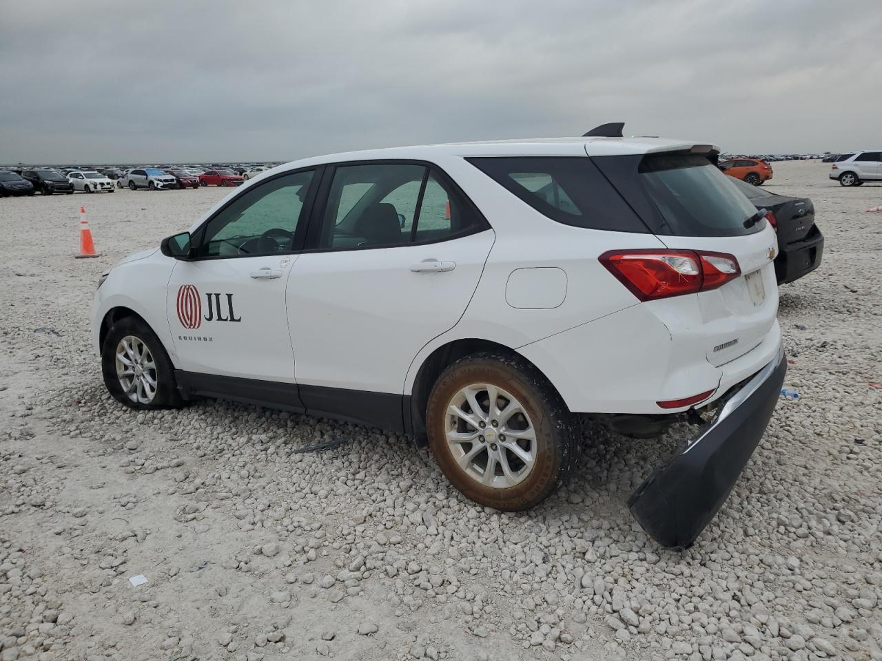 2018 CHEVROLET EQUINOX LS photo 2
