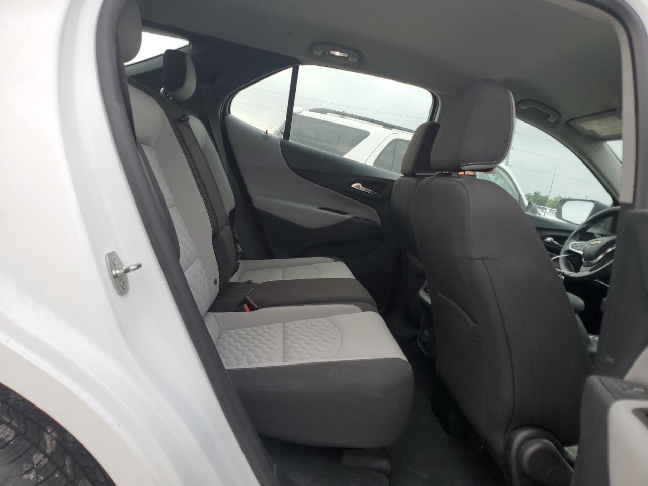 2018 CHEVROLET EQUINOX LS photo 11