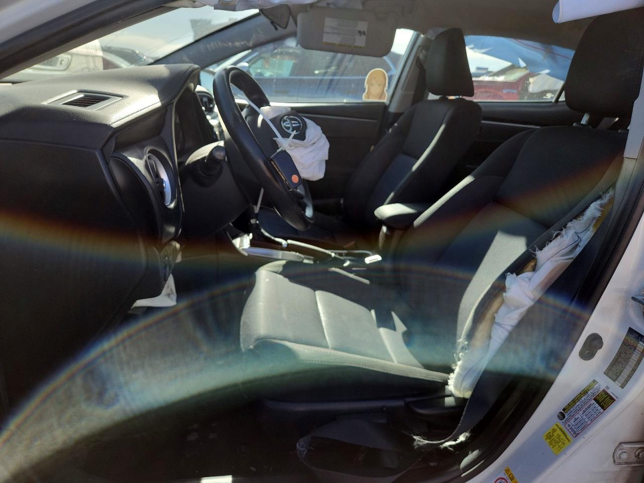 2017 TOYOTA COROLLA LE photo 13