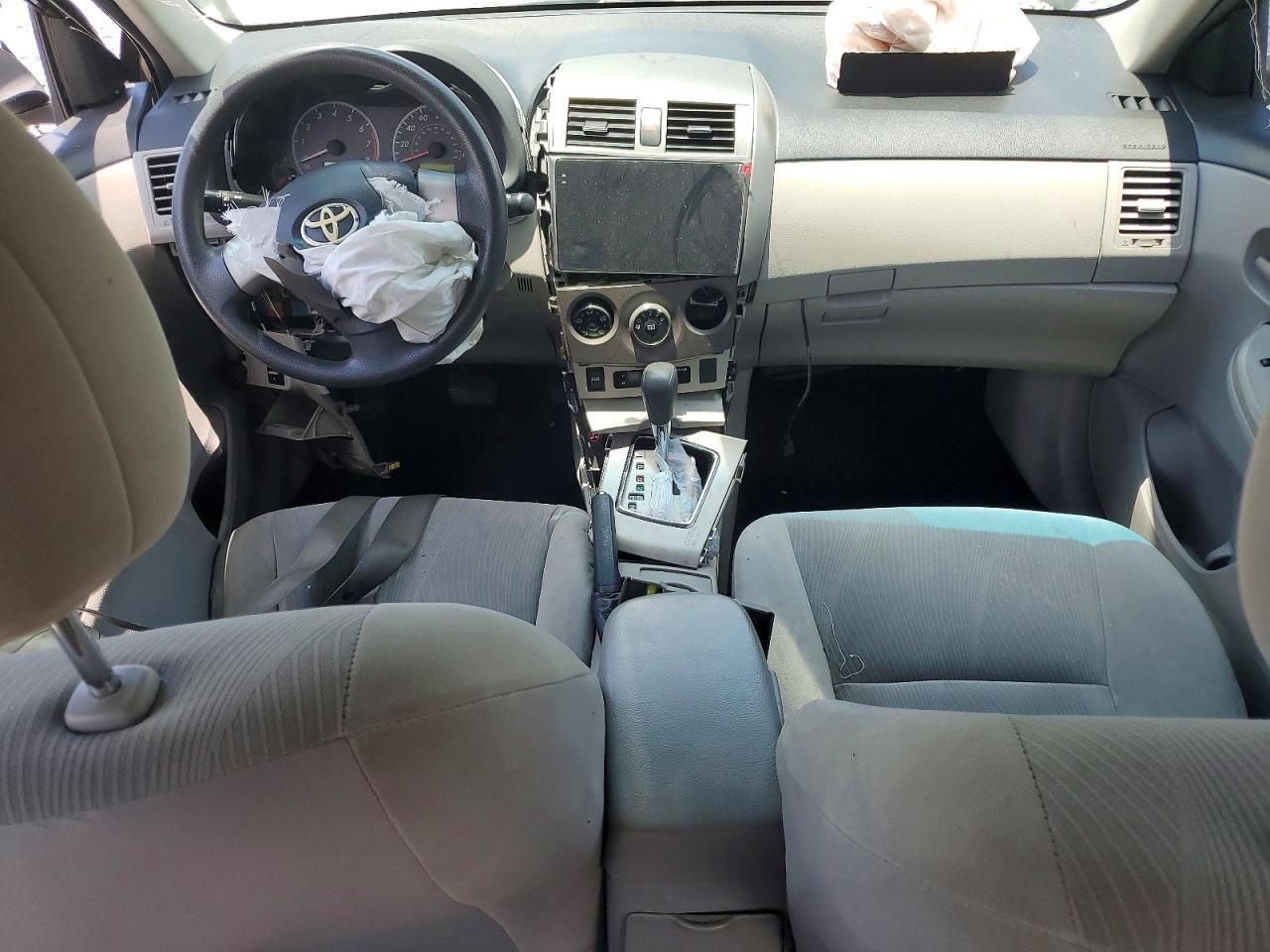 2011 TOYOTA COROLLA LE photo 22