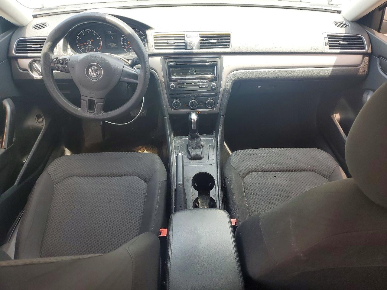 2012 VOLKSWAGEN PASSAT S photo 15