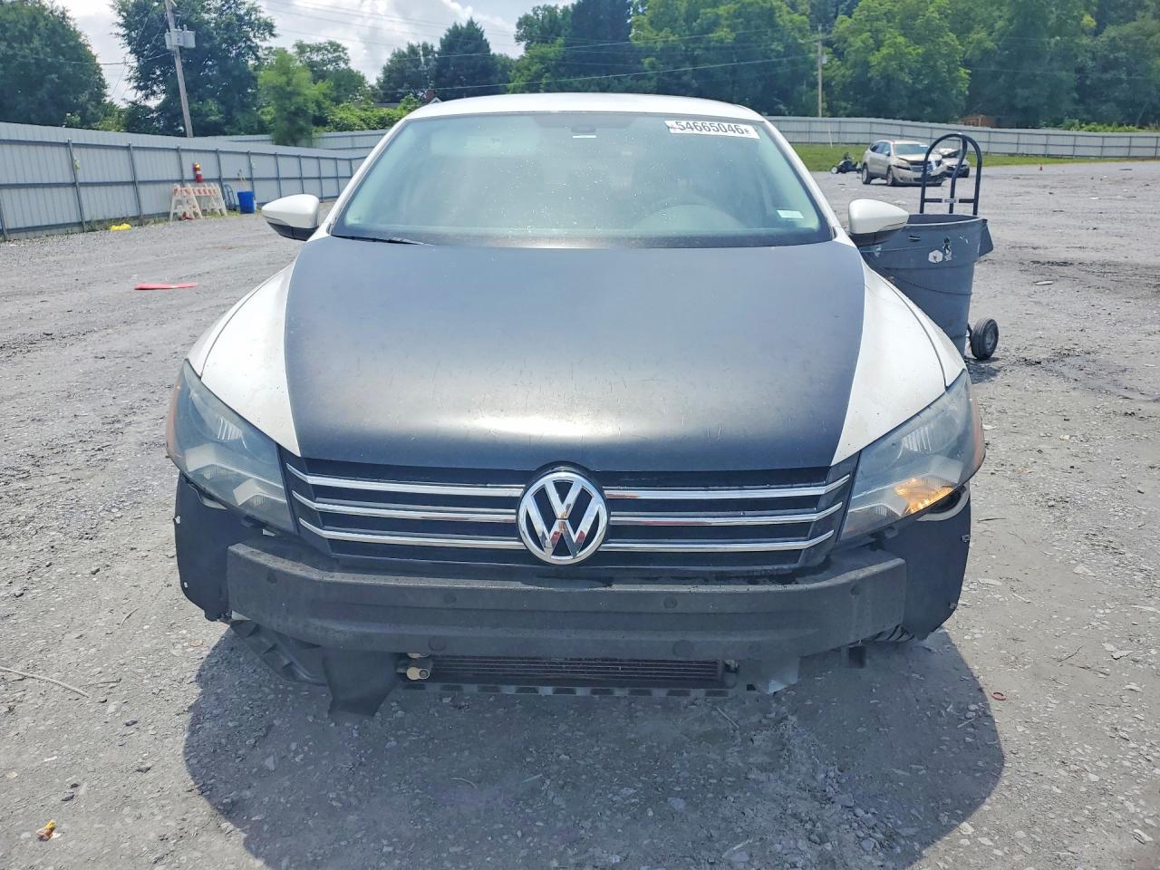 2012 VOLKSWAGEN PASSAT S photo 9
