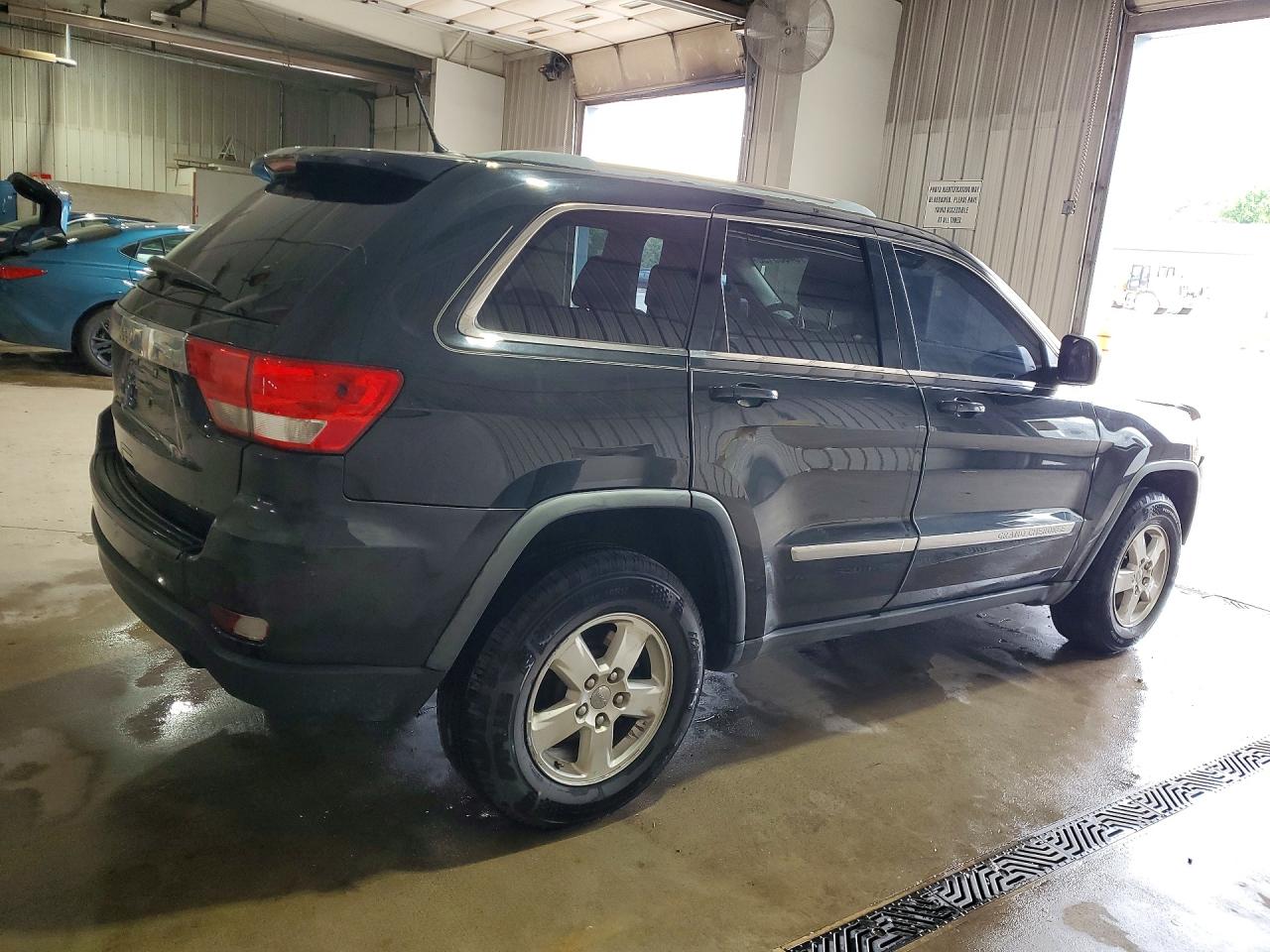 2012 JEEP GRAND CHEROKEE LAREDO photo 7