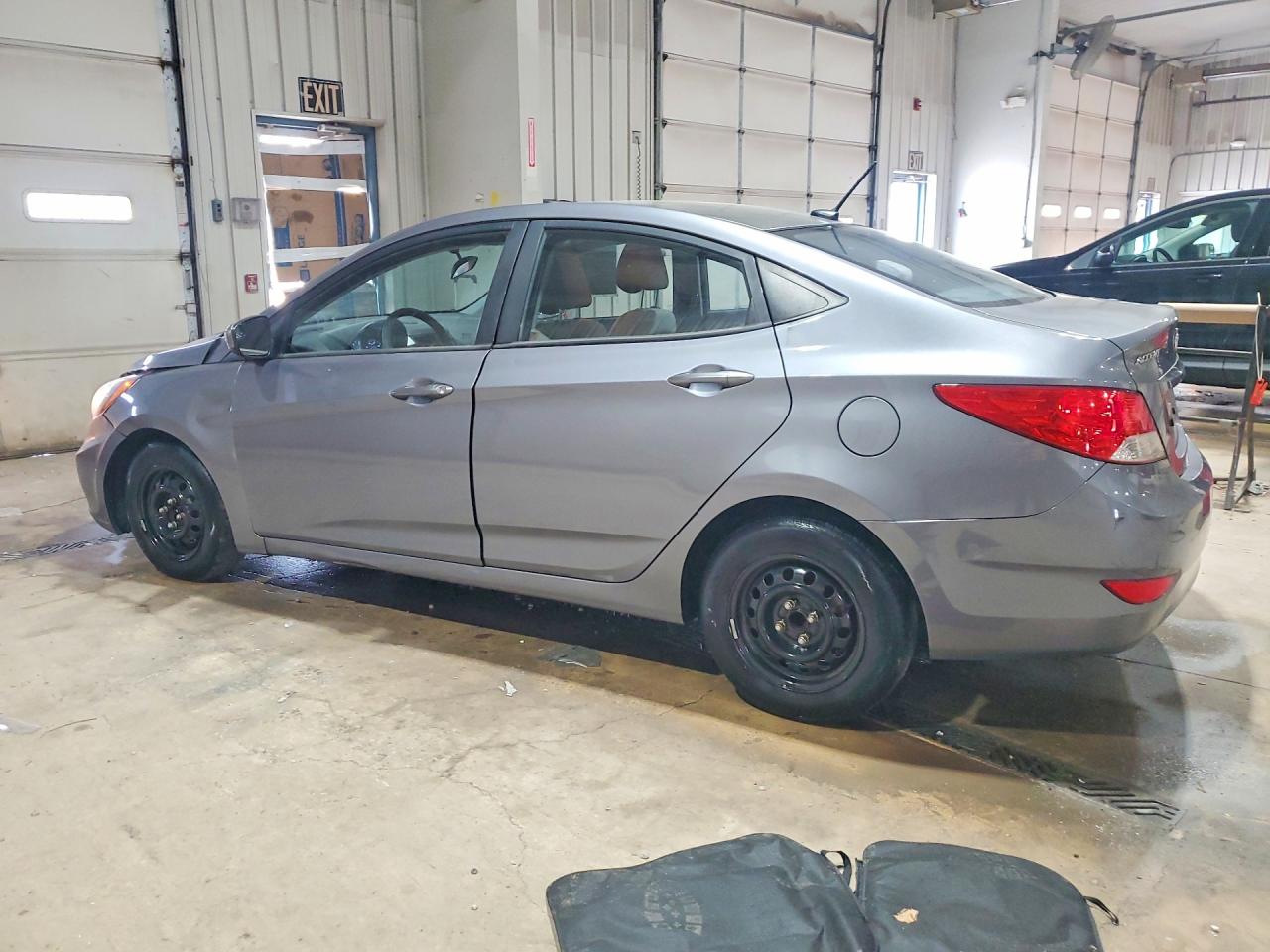 2014 HYUNDAI ACCENT GLS photo 4