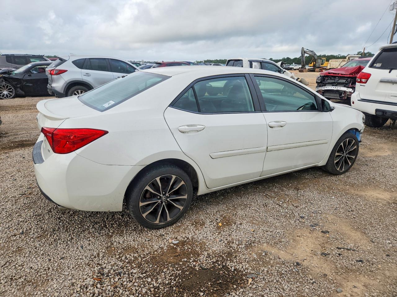 2018 TOYOTA COROLLA SE photo 5