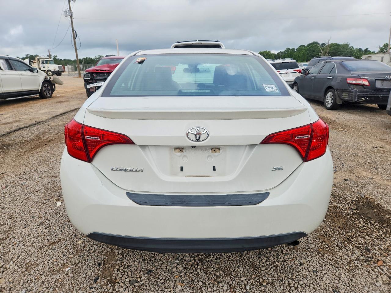 2018 TOYOTA COROLLA SE photo 11