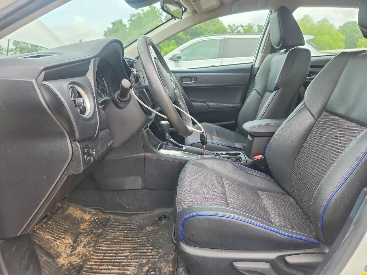 2018 TOYOTA COROLLA SE photo 13