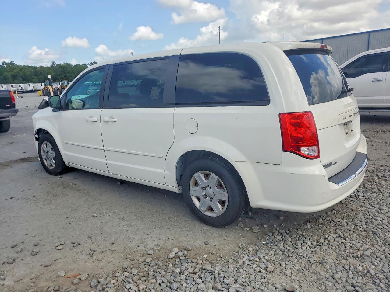 2012 DODGE GRAND CARAVAN SE photo 3