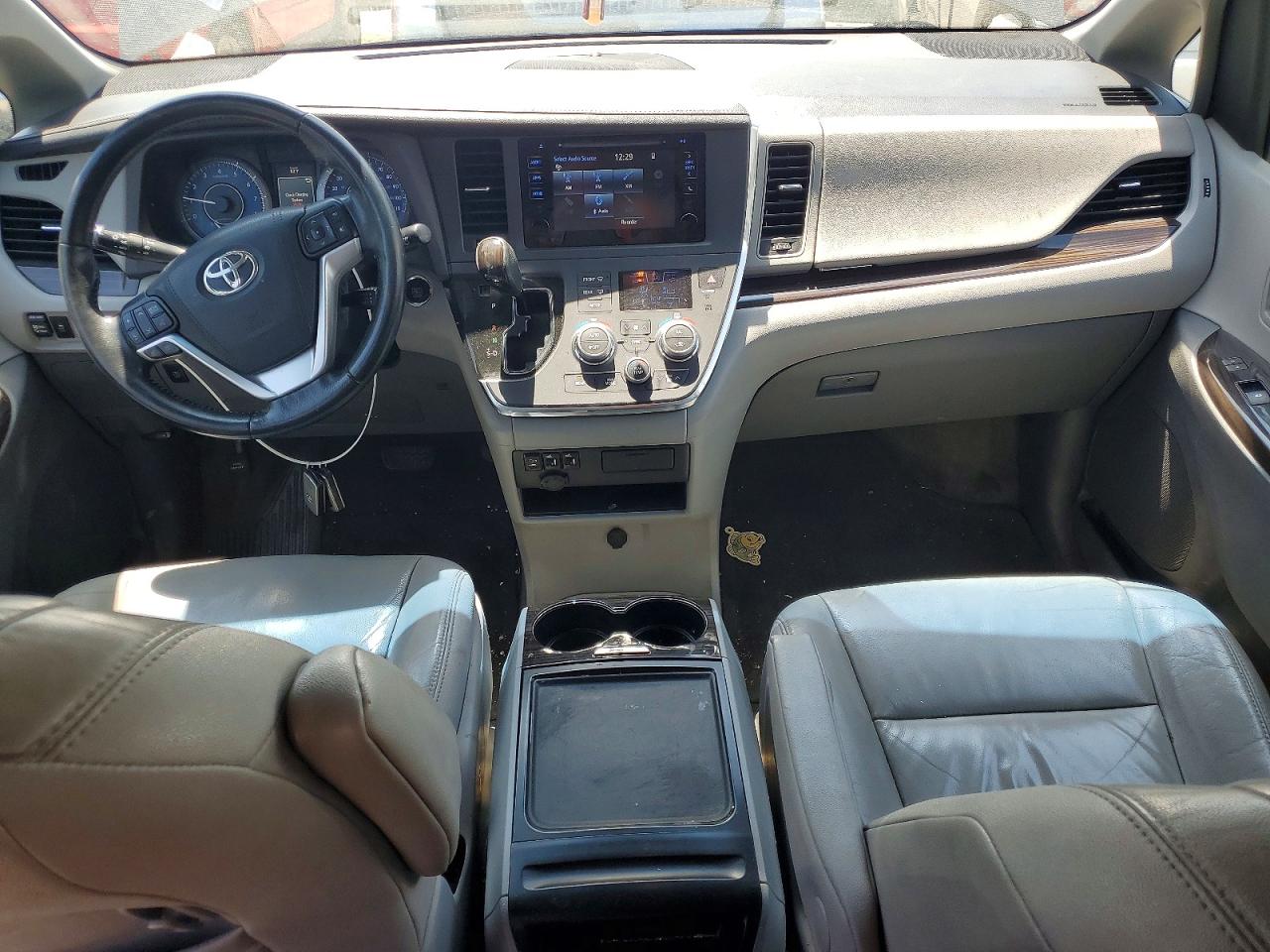 2015 TOYOTA SIENNA XLE 8-PASSENGER photo 15
