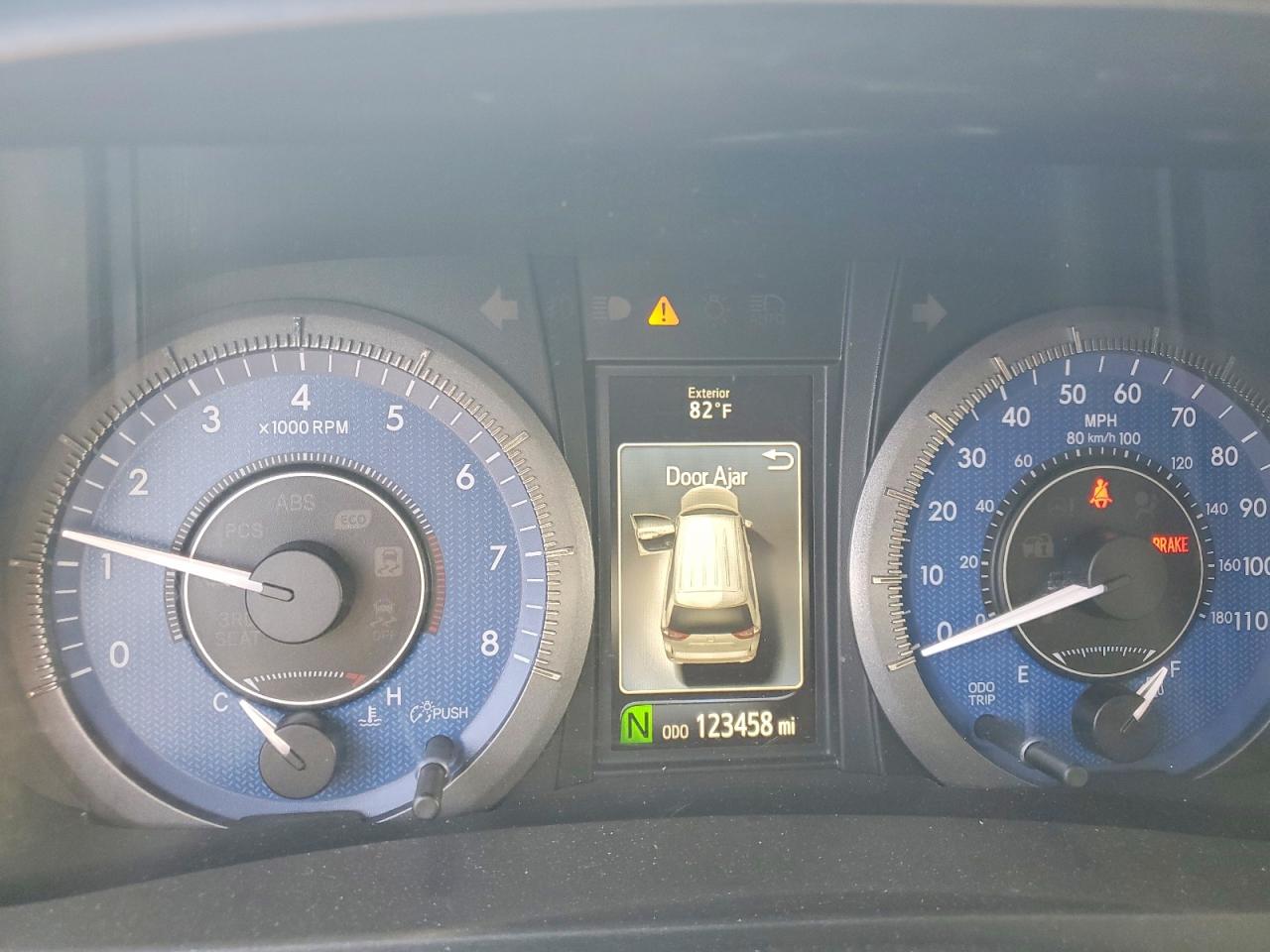 2015 TOYOTA SIENNA XLE 8-PASSENGER photo 17