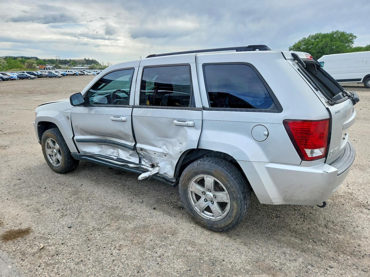 2007 JEEP GRAND CHEROKEE LAREDO photo 3