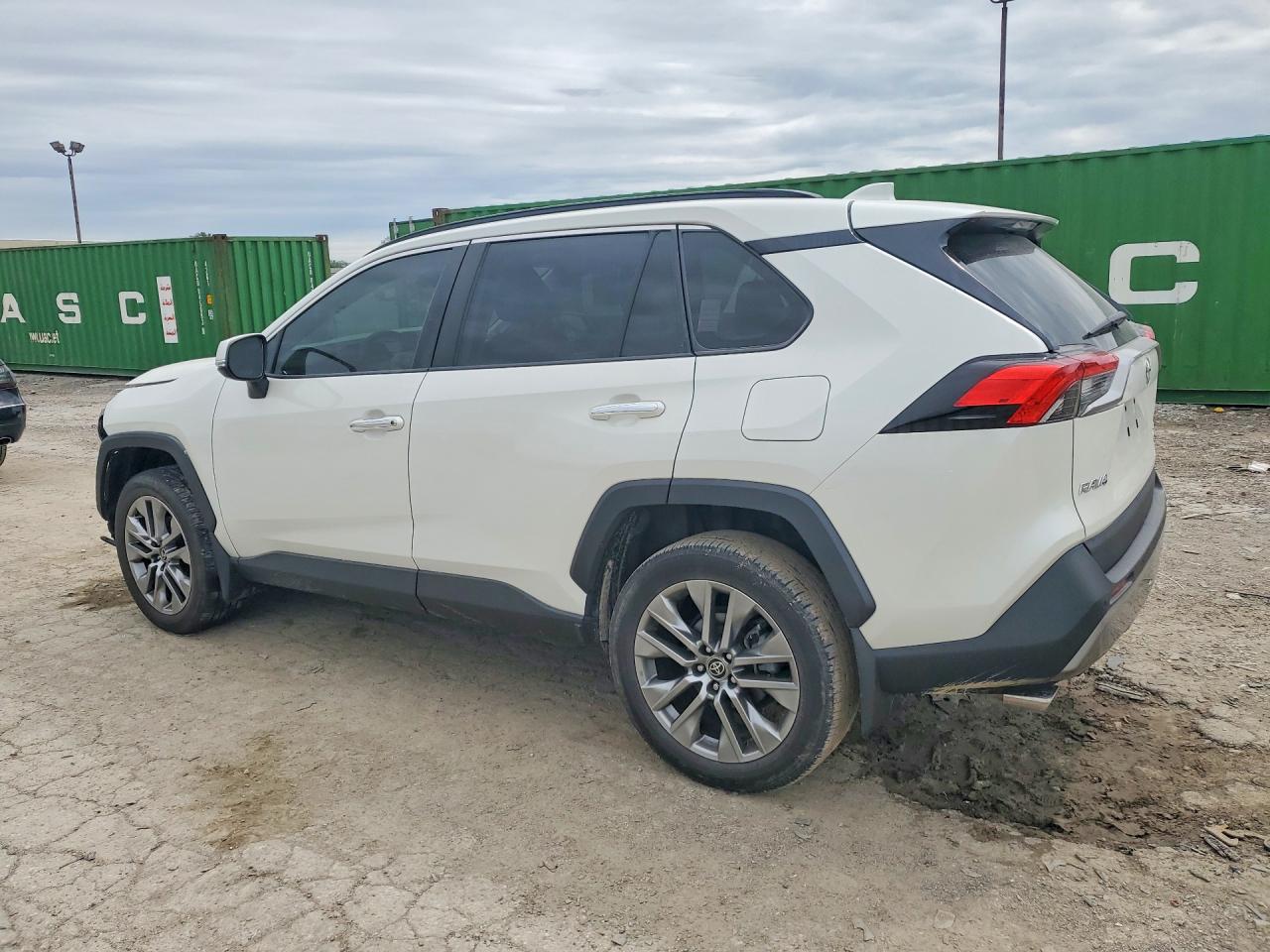 2022 TOYOTA RAV4 LIMITED photo 3