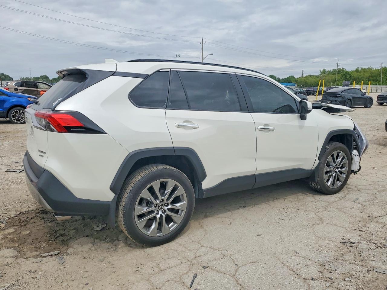 2022 TOYOTA RAV4 LIMITED photo 5