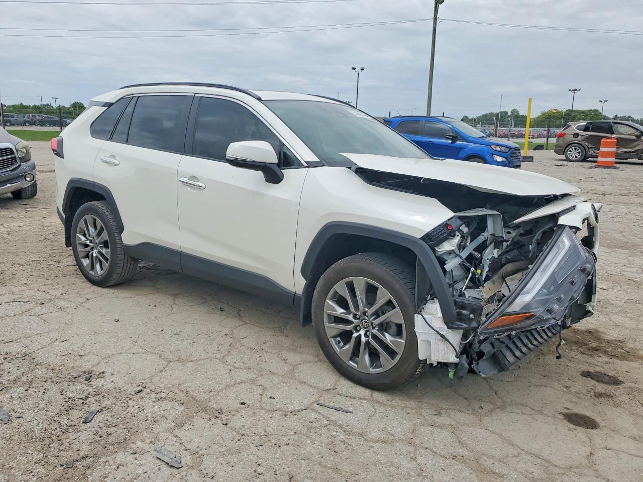 2022 TOYOTA RAV4 LIMITED photo 7